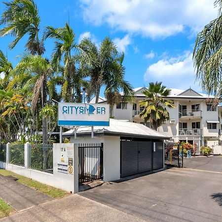 Leafy Solace - A Contemporary Cairns City Hideaway Apartment Exterior photo